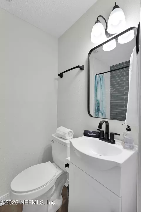 Bath - 101 Carver St W, Saint Augustine, FL 32080 photo 1 of 8