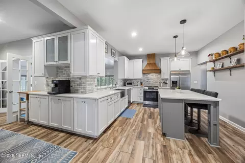 Kitchen - 974 Mapleton Ter, Jacksonville, FL 32207 photo 2 of 4