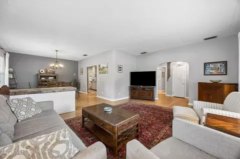 Living - 974 Mapleton Ter, Jacksonville, FL 32207 photo 1 of 1