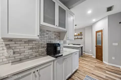 Kitchen - 974 Mapleton Ter, Jacksonville, FL 32207 photo 3 of 4