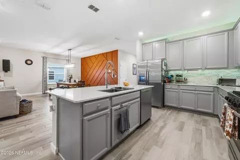 Kitchen - 10 Montserrat Dr, Saint Augustine, FL 32092 photo 2 of 4