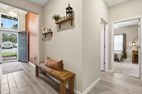 Entry Way - 10 Montserrat Dr, Saint Augustine, FL 32092 photo 1 of 2