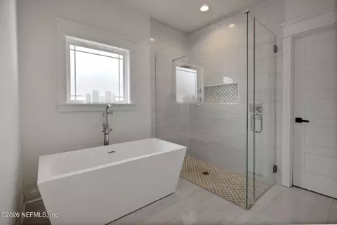 Bath - 4369 Wolfe Dr, Macclenny, FL 32063 photo 2 of 6