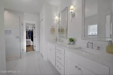 Bath - 4369 Wolfe Dr, Macclenny, FL 32063 photo 4 of 6