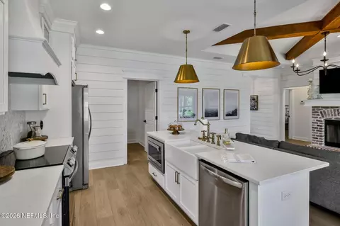Kitchen - 4369 Wolfe Dr, Macclenny, FL 32063 photo 3 of 7