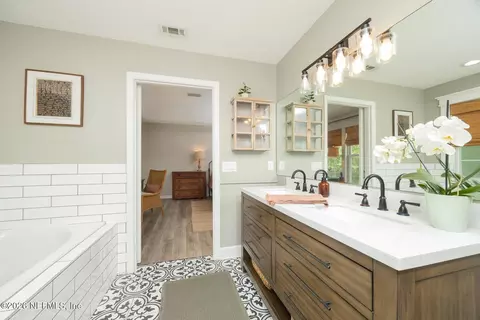 Bath - 309 Elza Ln, Saint Augustine, FL 32086 photo 5 of 9