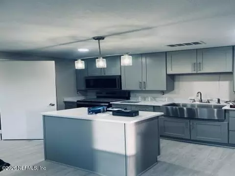 2471 Fernside Rd, Jacksonville, FL 32246