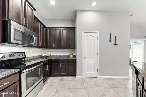 Kitchen - 84 Ferris Dr, Saint Augustine, FL 32084 photo 4 of 4