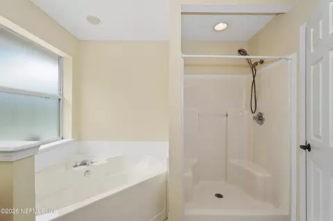 Bath - 8639 Ranchwood Ln, Saint Augustine, FL 32092 photo 2 of 8