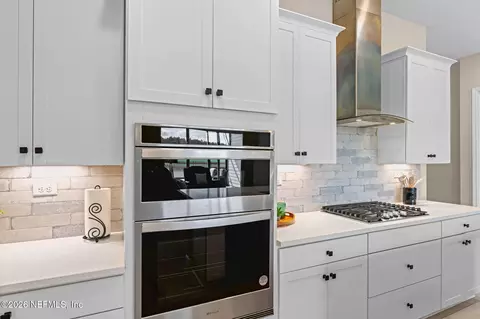 Kitchen - 155 Blackbird Ln, Saint Augustine, FL 32092 photo 6 of 8