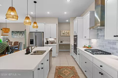 Kitchen - 155 Blackbird Ln, Saint Augustine, FL 32092 photo 2 of 8