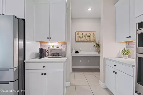 Entry Way - 155 Blackbird Ln, Saint Augustine, FL 32092 photo 4 of 4