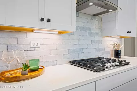 Kitchen - 155 Blackbird Ln, Saint Augustine, FL 32092 photo 7 of 8