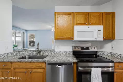 Kitchen - 910 Pine Valley Pl, Saint Augustine, FL 32086 photo 3 of 4