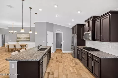 Entry Way - 52 Providence Dr, Saint Augustine, FL 32092 photo 2 of 5
