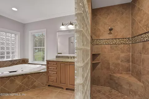 Bath - 696 Frederic Dr, Fleming Island, FL 32003 photo 4 of 9
