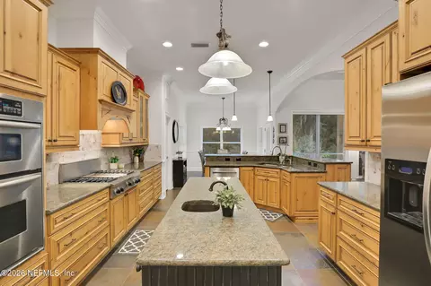Kitchen - 696 Frederic Dr, Fleming Island, FL 32003 photo 10 of 10