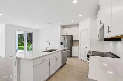 Kitchen - 7378 Everett Forest Dr, Jacksonville, FL 32219 photo 1 of 7