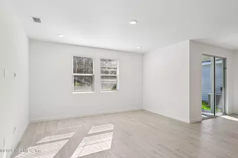Living - 7378 Everett Forest Dr, Jacksonville, FL 32219 photo 2 of 2