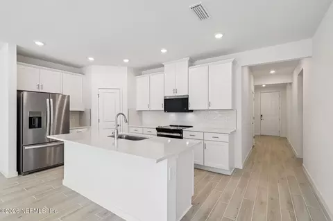Kitchen - 7378 Everett Forest Dr, Jacksonville, FL 32219 photo 2 of 7