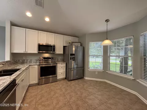 Kitchen - 129 Pine Arbor Cir, Saint Augustine, FL 32084 photo 5 of 6