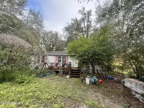 542 Cordell Ave, Interlachen, FL 32148 photo 2