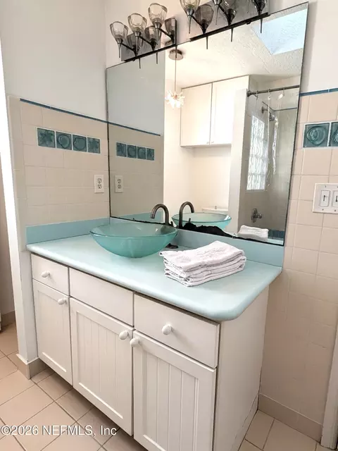 Bath - 104 D St, Saint Augustine, FL 32080 photo 2 of 6