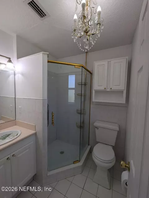 Bath - 104 D St, Saint Augustine, FL 32080 photo 5 of 6