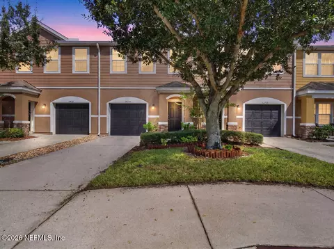 13271 Ocean Mist Dr, Jacksonville, FL 32258