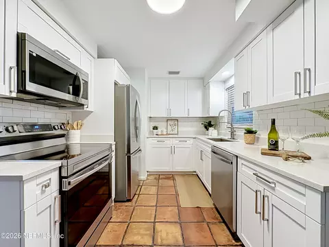 Kitchen - 2490 Spokane Ave E, Jacksonville, FL 32233 photo 2 of 6