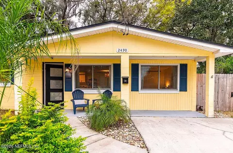 Exterior - 2490 Spokane Ave E, Jacksonville, FL 32233 photo 1 of 5