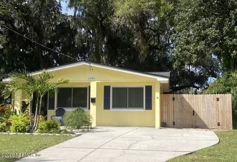 Exterior - 2490 Spokane Ave E, Jacksonville, FL 32233 photo 5 of 5