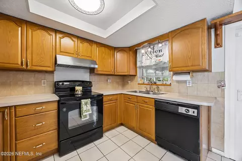 Kitchen - 137 Mango Ct, Middleburg, FL 32068 photo 1 of 3