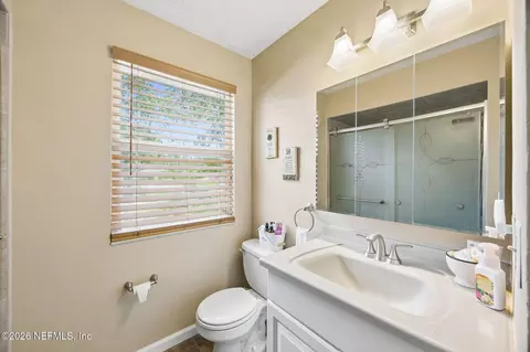 Bath - 137 Mango Ct, Middleburg, FL 32068 photo 2 of 2