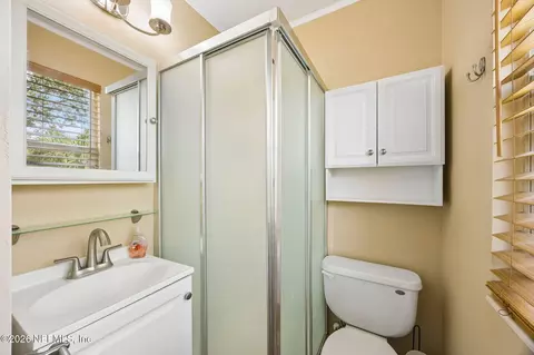 Bath - 137 Mango Ct, Middleburg, FL 32068 photo 1 of 2