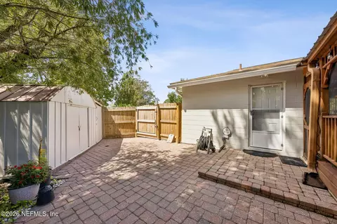 Exterior - 137 Mango Ct, Middleburg, FL 32068 photo 8 of 10