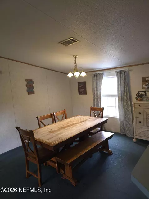 Dining - 633 Marion Ave, Interlachen, FL 32148 photo 1 of 1