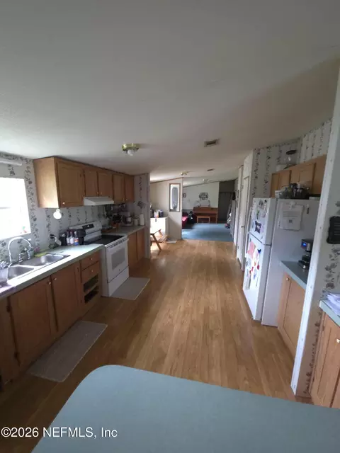 Kitchen - 633 Marion Ave, Interlachen, FL 32148 photo 1 of 1