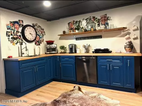 Kitchen - 28541 Trigg Rd, Hilliard, FL 32046 photo 1 of 2