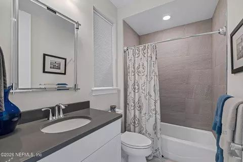 Bath - 206 Aspinwall Pkwy, Saint Augustine, FL 32095 photo 5 of 5
