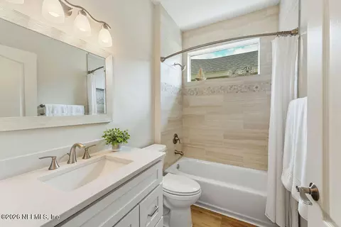 Bath - 640 Casa Fuerta Ln, Saint Augustine, FL 32080 photo 4 of 4