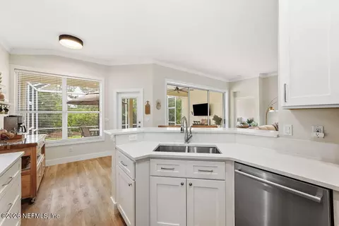 Kitchen - 640 Casa Fuerta Ln, Saint Augustine, FL 32080 photo 5 of 5