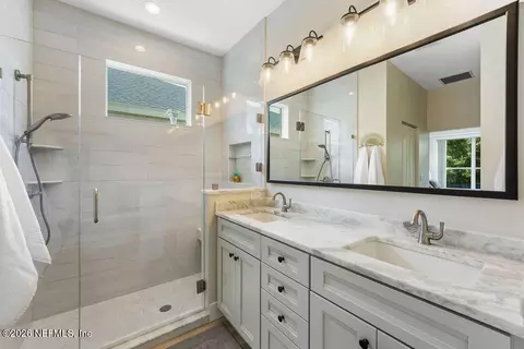 Bath - 640 Casa Fuerta Ln, Saint Augustine, FL 32080 photo 2 of 4