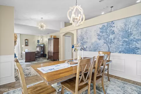 Dining - 650 Wakeview Dr, Orange Park, FL 32065 photo 2 of 3