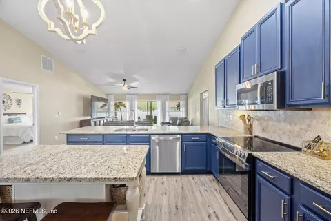 Kitchen - 650 Wakeview Dr, Orange Park, FL 32065 photo 6 of 9