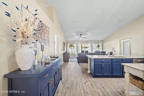 Entry Way - 650 Wakeview Dr, Orange Park, FL 32065 photo 3 of 7