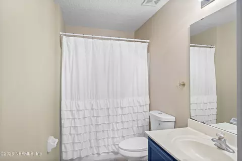 Bath - 650 Wakeview Dr, Orange Park, FL 32065 photo 3 of 3