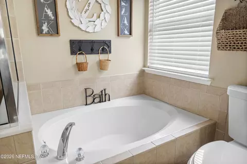 Bath - 650 Wakeview Dr, Orange Park, FL 32065 photo 2 of 3