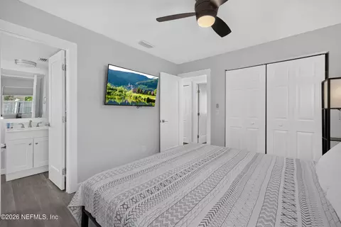 Bedroom - 9 Tarpon Dr, Saint Augustine, FL 32080 photo 2 of 4