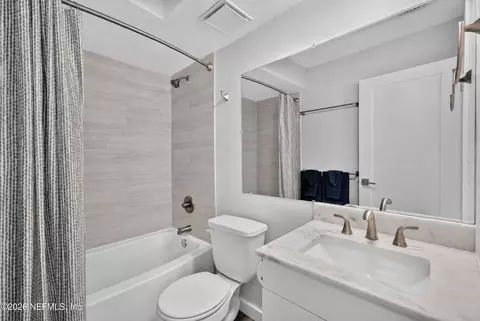 Bath - 9 Tarpon Dr, Saint Augustine, FL 32080 photo 2 of 3